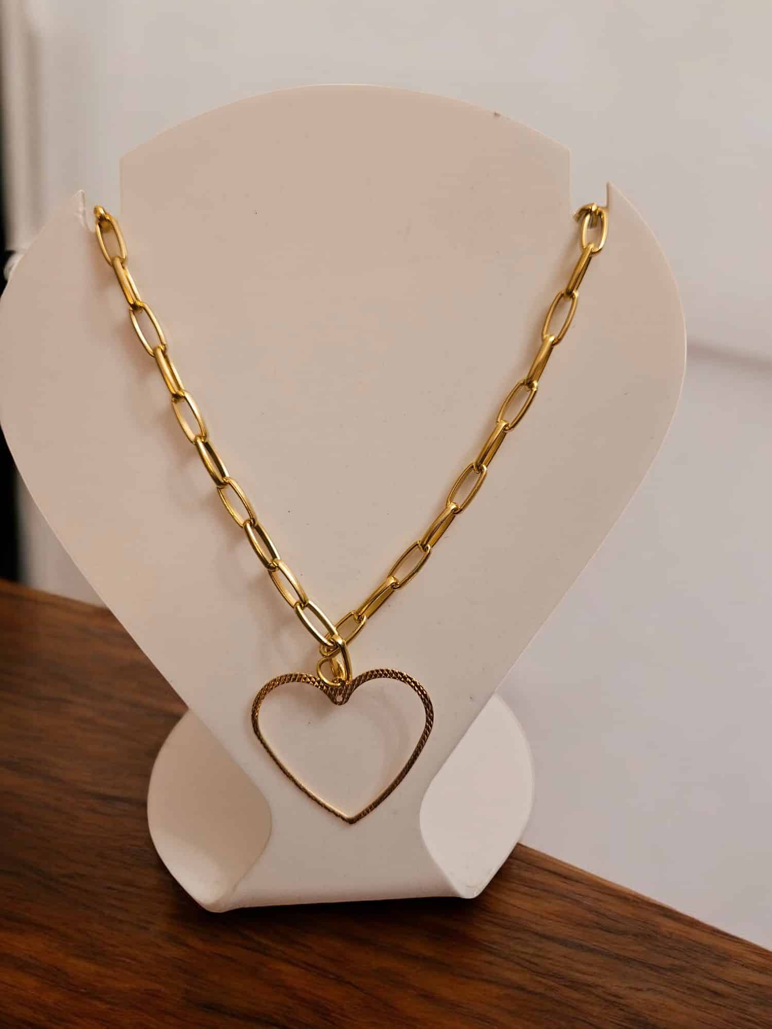 Colar / Choker Coração Dourado