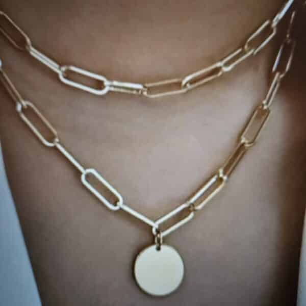 Colar em camadas vintage com pingente redondo