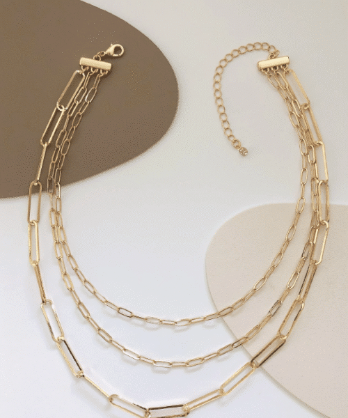 Colar tripla camada dourado
